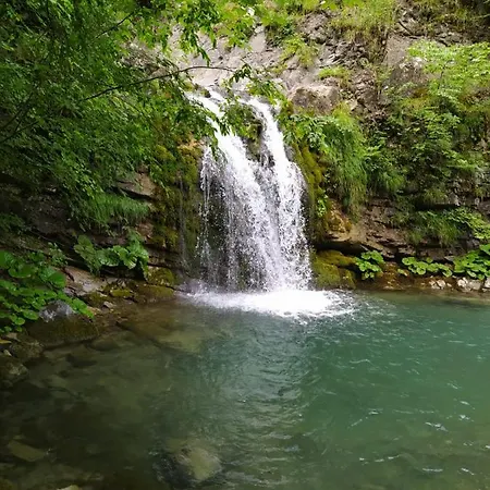 Avventura فندق مبيت وإفطار *